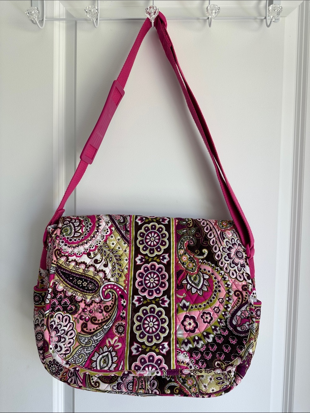 Vera Bradley Very Berry Paisley Laptop Messenger Bag Retired Quilted Shoulder